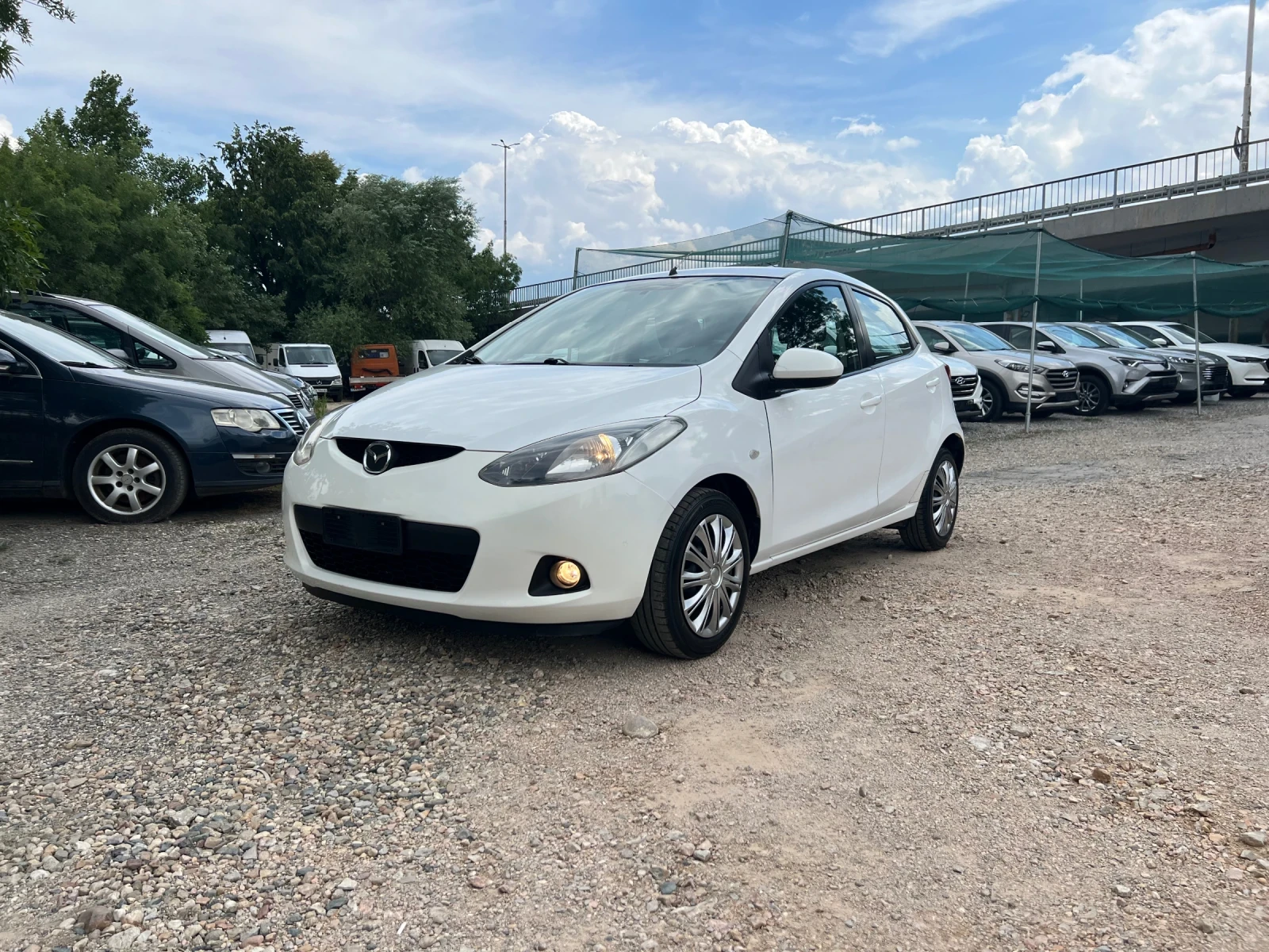 Mazda 2 1.3 * ГАЗ/БЕНЗИН * НОВ ВНОС ИТАЛИЯ * БЕЗ , снимка 2 - Автомобили и джипове - 55326882