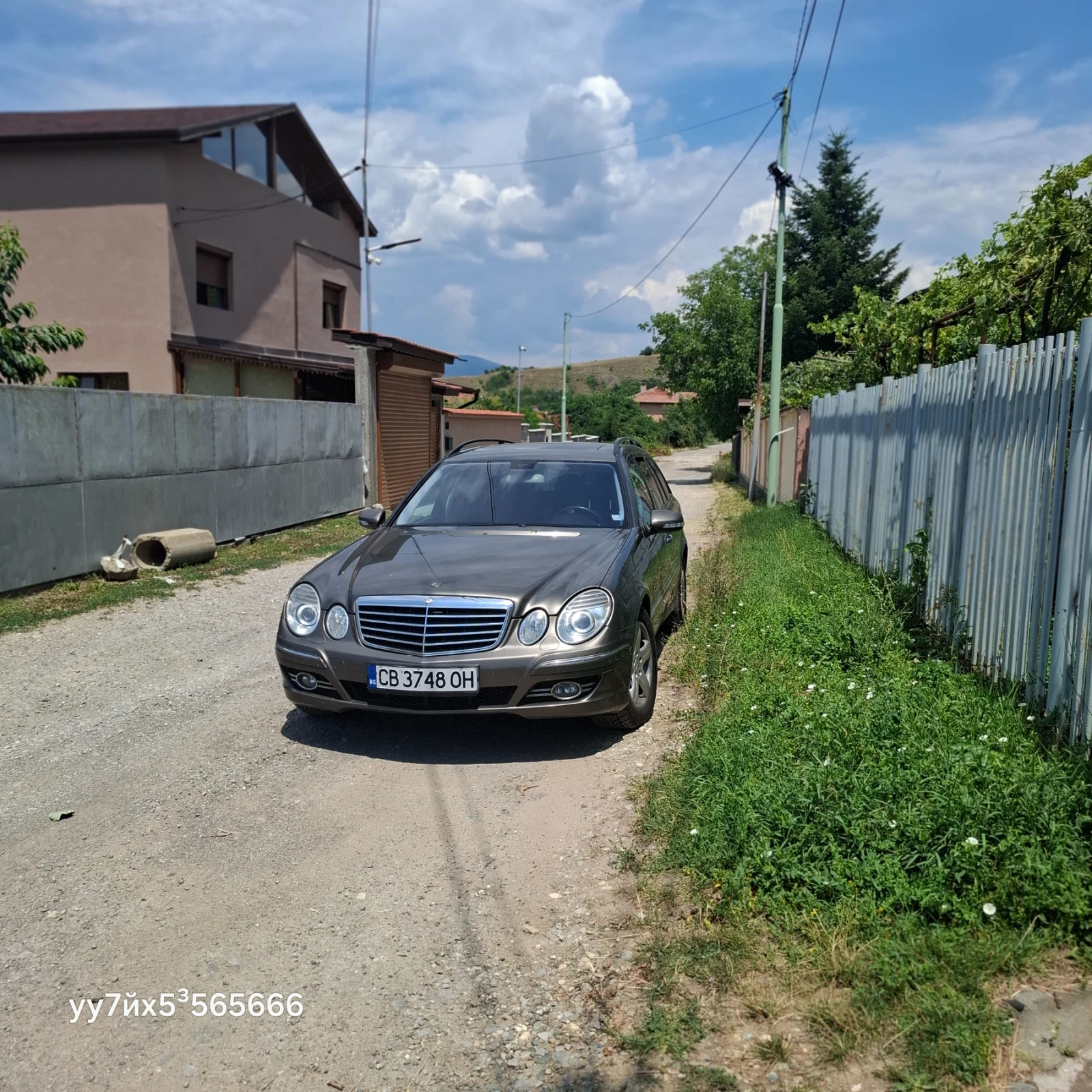 Mercedes-Benz E 220