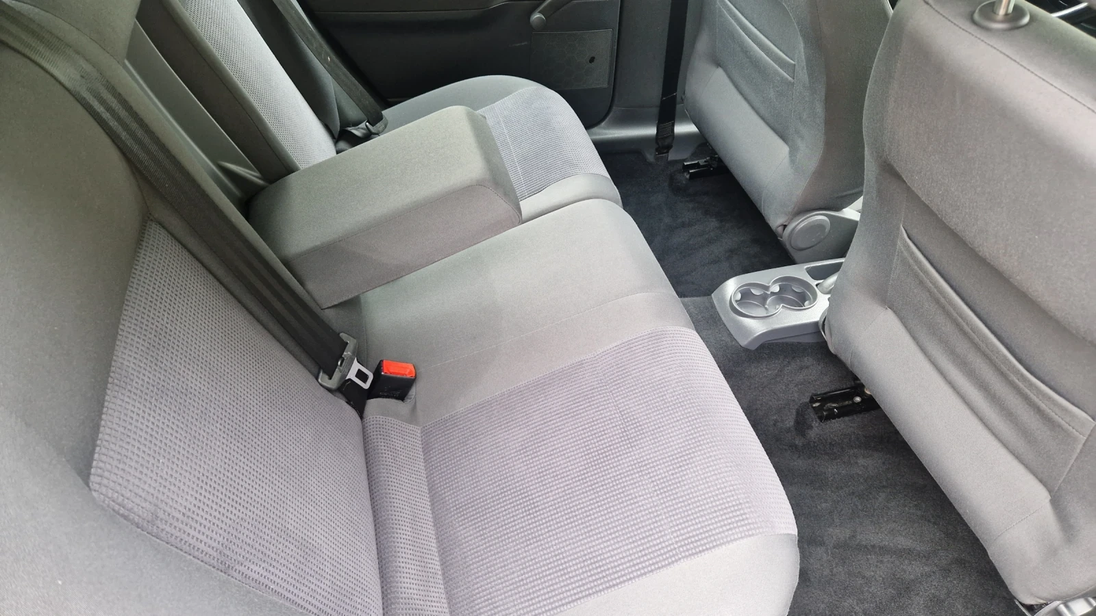 VW Polo 1.9TDI 101k.c, снимка 8 - Автомобили и джипове - 55598637