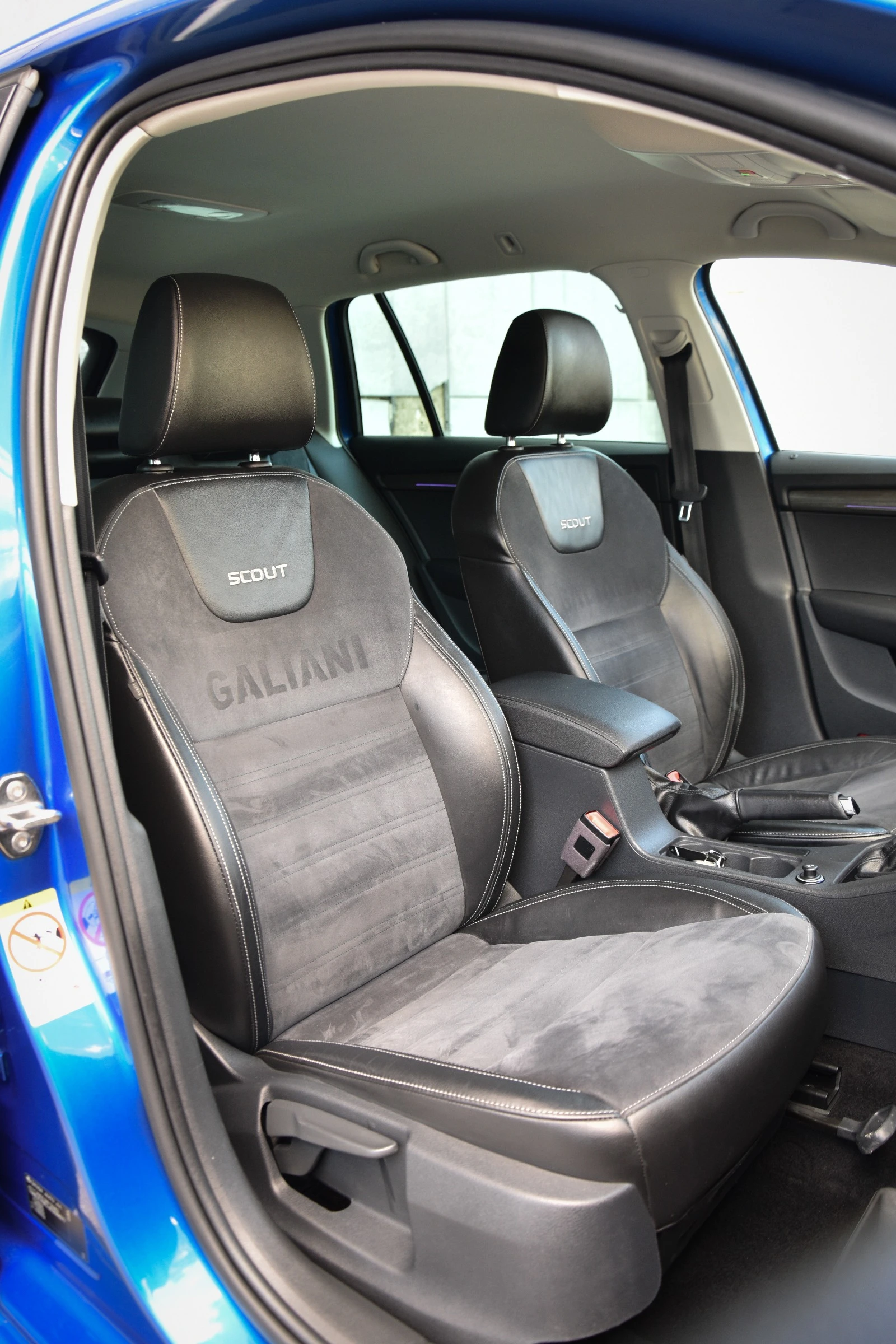 Skoda Octavia SCOUT 2.0TDI 4X4, снимка 11 - Автомобили и джипове - 55688259