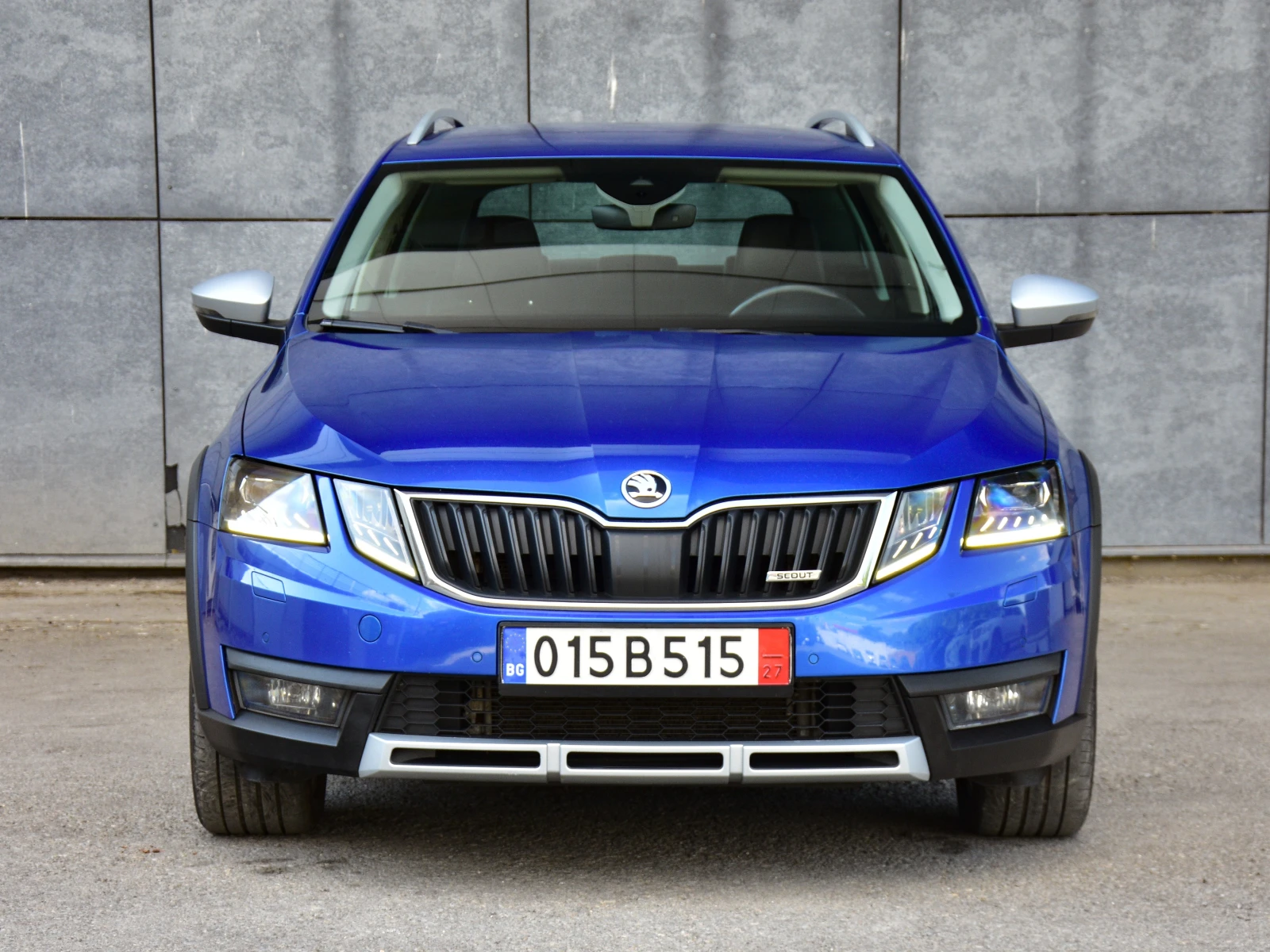 Skoda Octavia SCOUT 2.0TDI 4X4, снимка 2 - Автомобили и джипове - 55688259