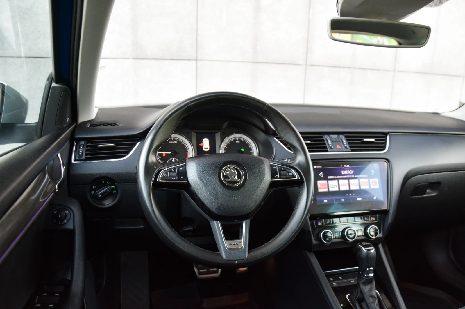 Skoda Octavia SCOUT 2.0TDI 4X4, снимка 8 - Автомобили и джипове - 55688259