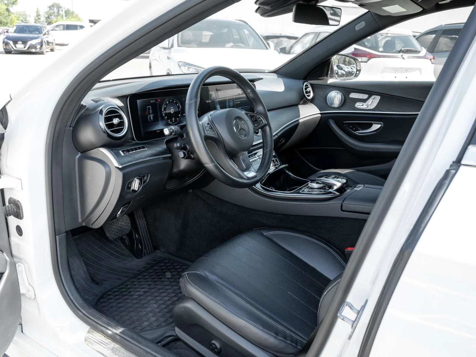 Mercedes-Benz E 300 * CARPLAY | MEMORY SEATS | ALLOYS | LOADED!!! *  | Mobile.bg � ����������� 6
