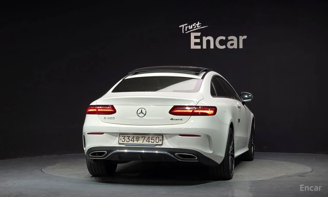 Mercedes-Benz E 450 AMG* LINE* 4MATIC* BURMESTER* ОБДУХВАНЕ* ДИСТРОНИК, снимка 4 - Автомобили и джипове - 56045750