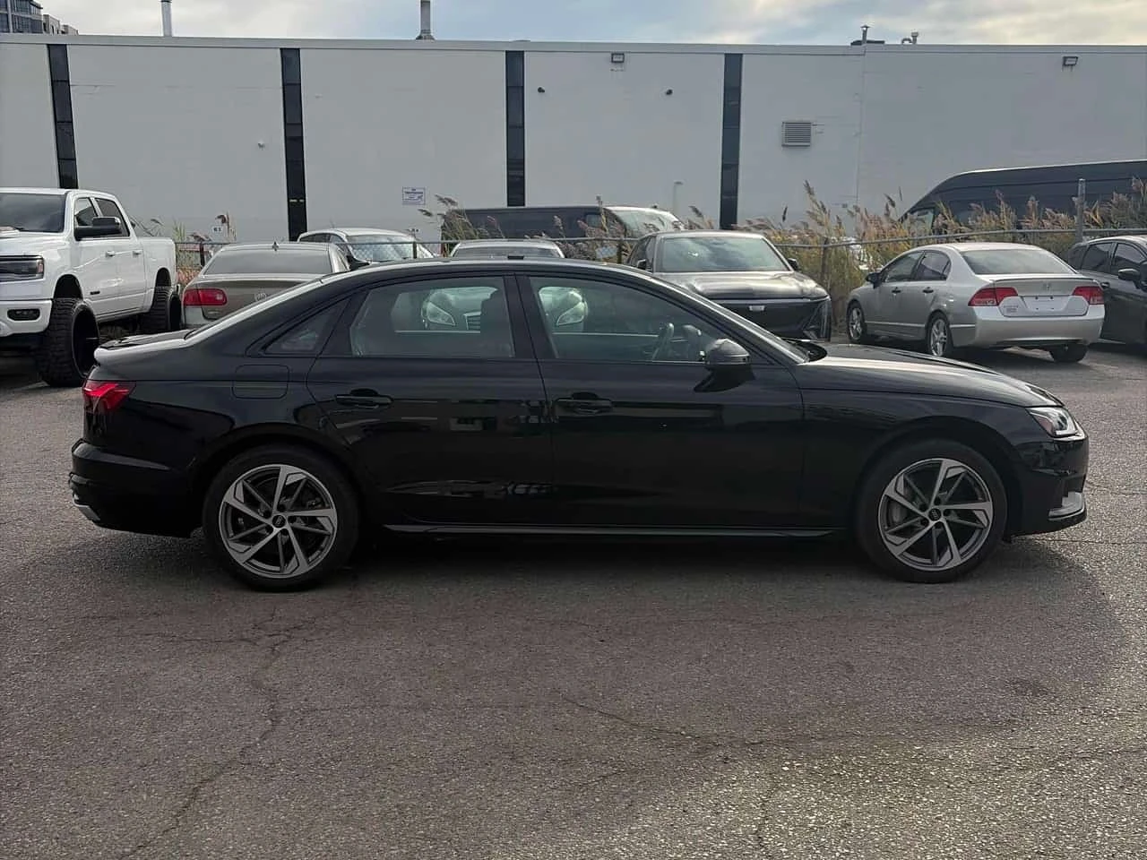 Audi A4 * Komfort * CARFAX * ���� �� �� | Mobile.bg � ����������� 3