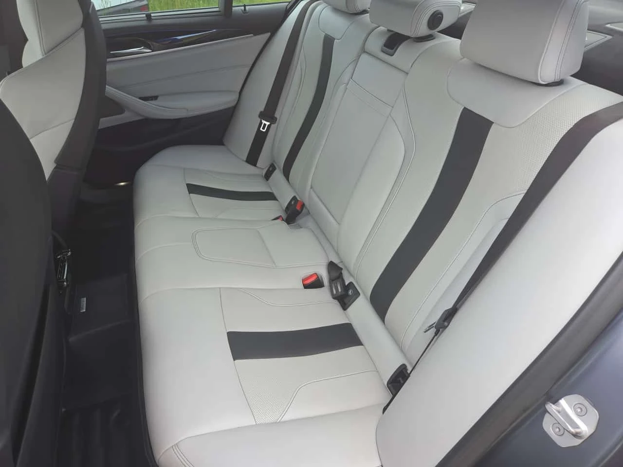 BMW M5 Sedan * CARFAX *  DownPipe * Stage 1 *  | Mobile.bg � ����������� 11