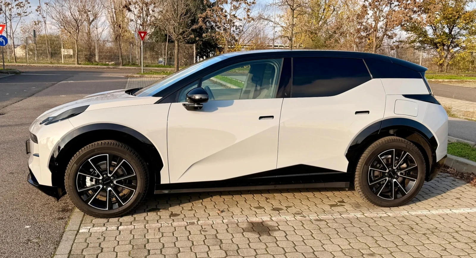 Zeekr X RWD 69 kWh Long Range, снимка 2 - Автомобили и джипове - 56735674