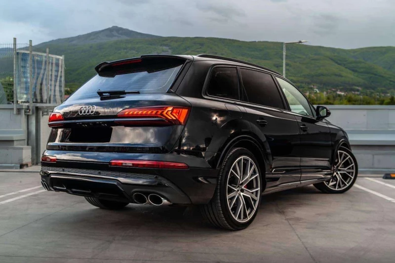 Audi SQ7 4.0BITURBO* DIS* QUATTRO* S-LINE* B&O* FULL BLACK*, снимка 3 - Автомобили и джипове - 52637366