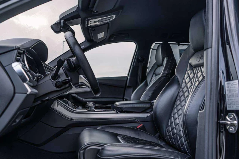 Audi SQ7 4.0BITURBO* DIS* QUATTRO* S-LINE* B&O* FULL BLACK*, снимка 11 - Автомобили и джипове - 52637366