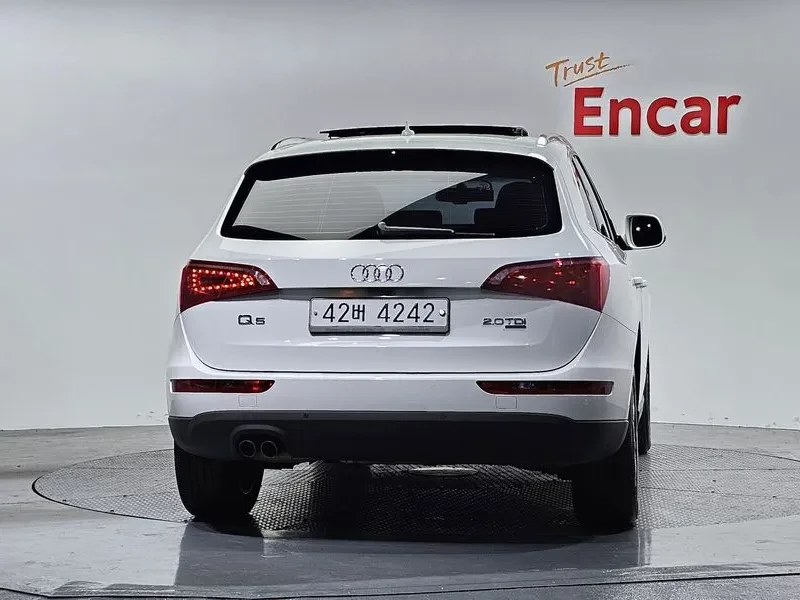 Audi Q5 2.0 TDI Quattro, снимка 8 - Автомобили и джипове - 55129974