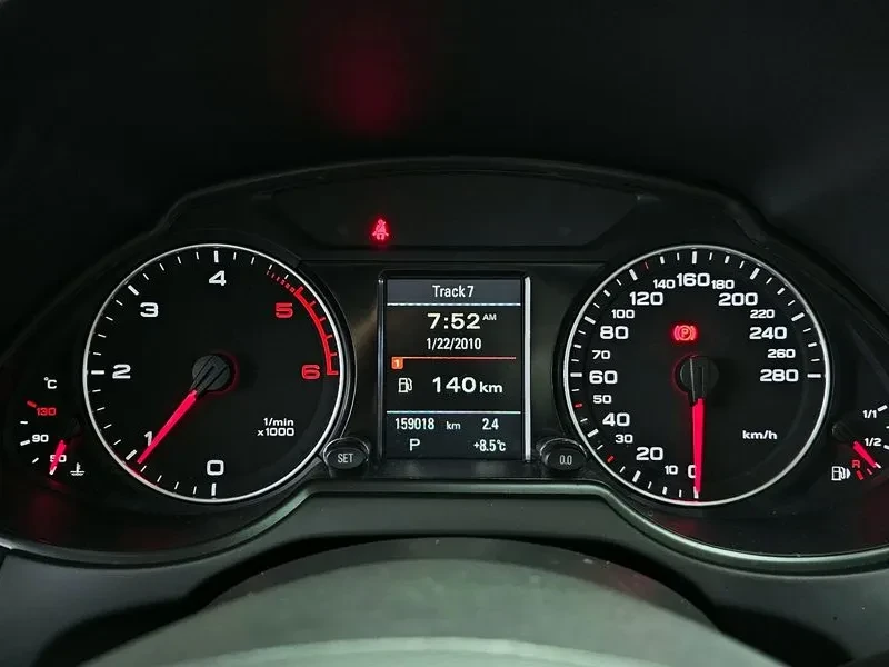 Audi Q5 2.0 TDI Quattro, снимка 16 - Автомобили и джипове - 55129974