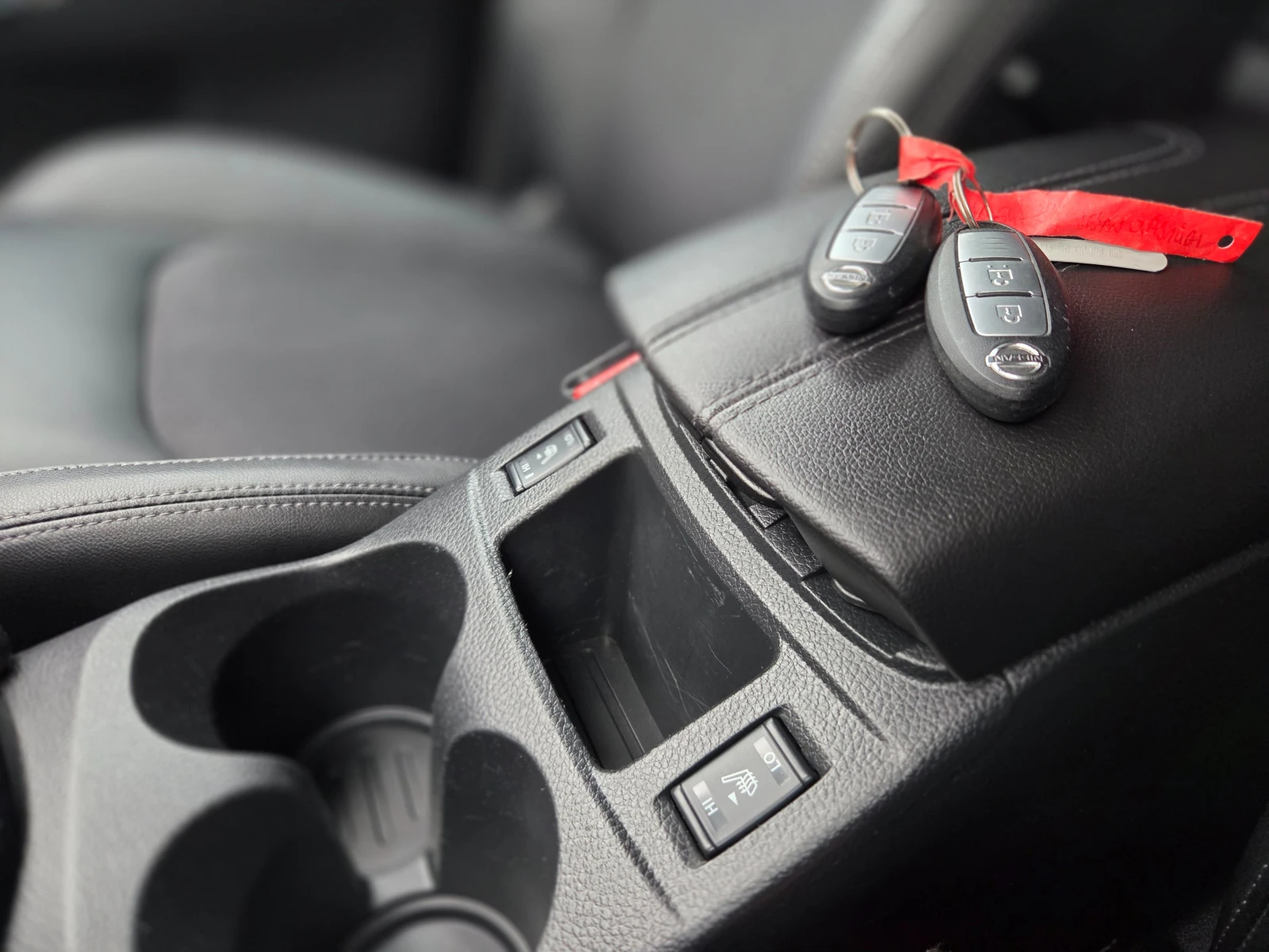 Nissan Qashqai 1.6 DCI 4x4 TEKNA* 360-KAMERA* TEKNA* BOSSE * * , снимка 16 - Автомобили и джипове - 54057868