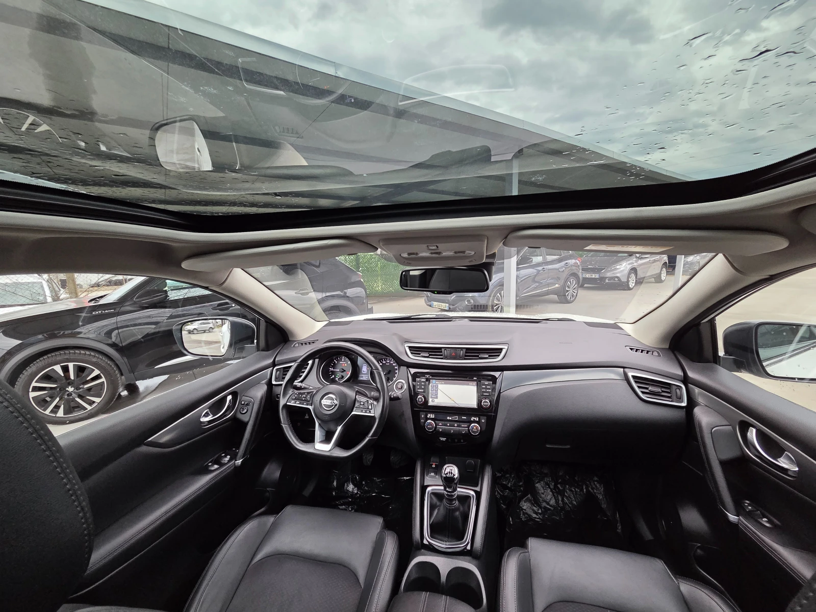 Nissan Qashqai 1.6 DCI 4x4 TEKNA* 360-KAMERA* TEKNA* BOSSE * * , снимка 13 - Автомобили и джипове - 54057868