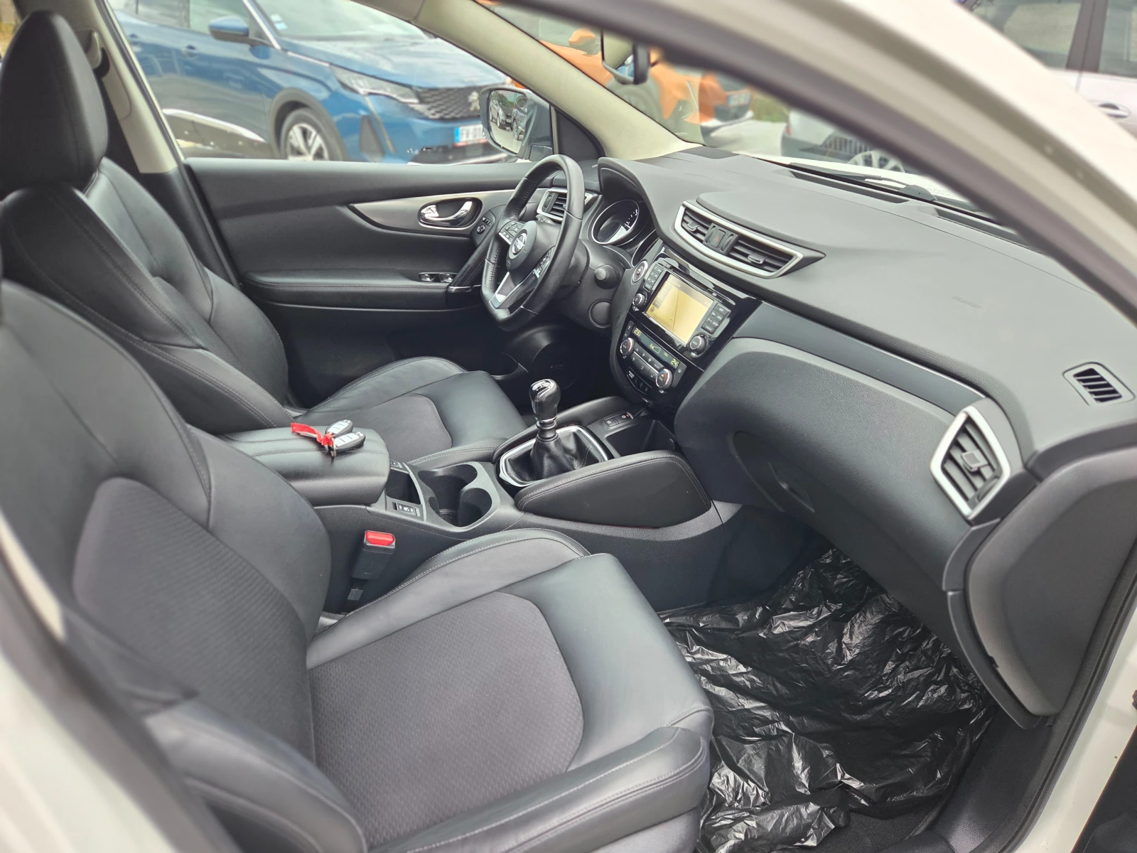 Nissan Qashqai 1.6 DCI 4x4 TEKNA* 360-KAMERA* TEKNA* BOSSE * * , снимка 7 - Автомобили и джипове - 54057868
