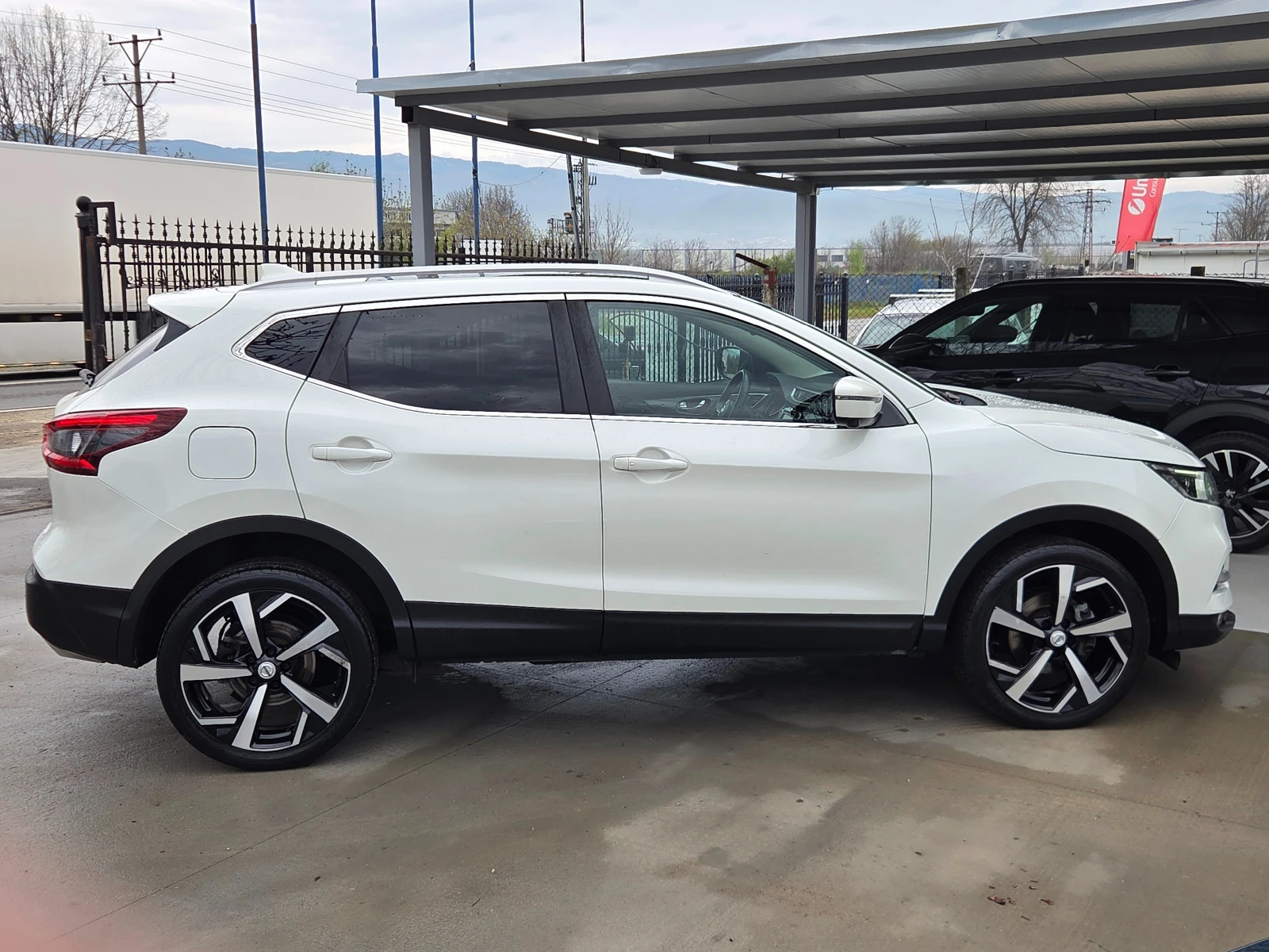 Nissan Qashqai 1.6 DCI 4x4 TEKNA* 360-KAMERA* TEKNA* BOSSE * * , снимка 12 - Автомобили и джипове - 54057868