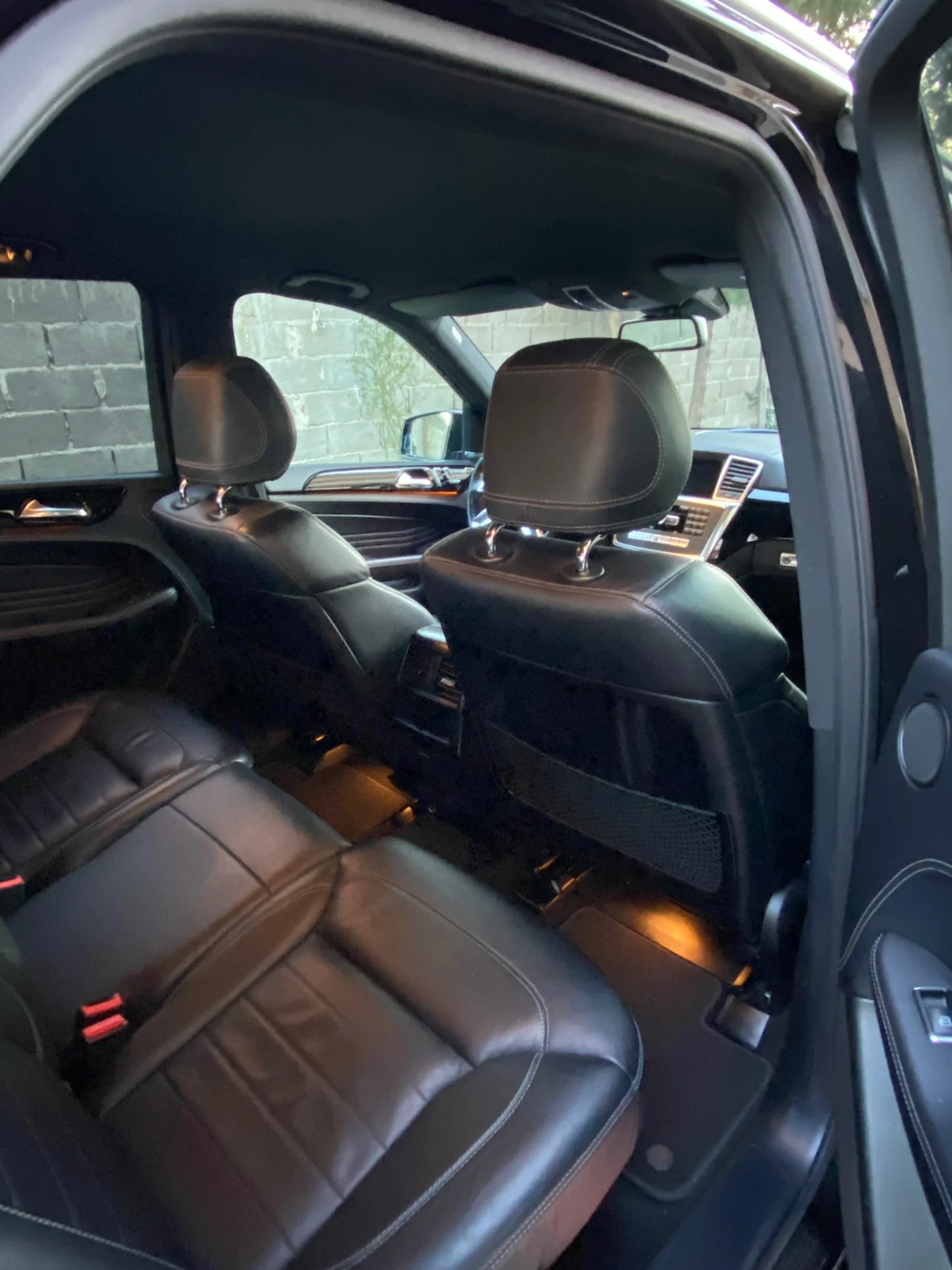 Mercedes-Benz ML 350 * AMG Пакет* Designo* /Harman Kardon, снимка 14 - Автомобили и джипове - 54887080