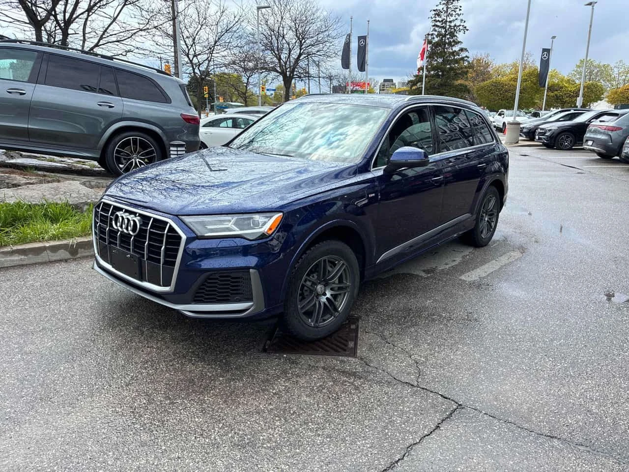 Audi Q7 * Komfort * ПРЕДСТАВИТЕЛСТВО * 360 * DIGITAL, снимка 16 - Автомобили и джипове - 54480325