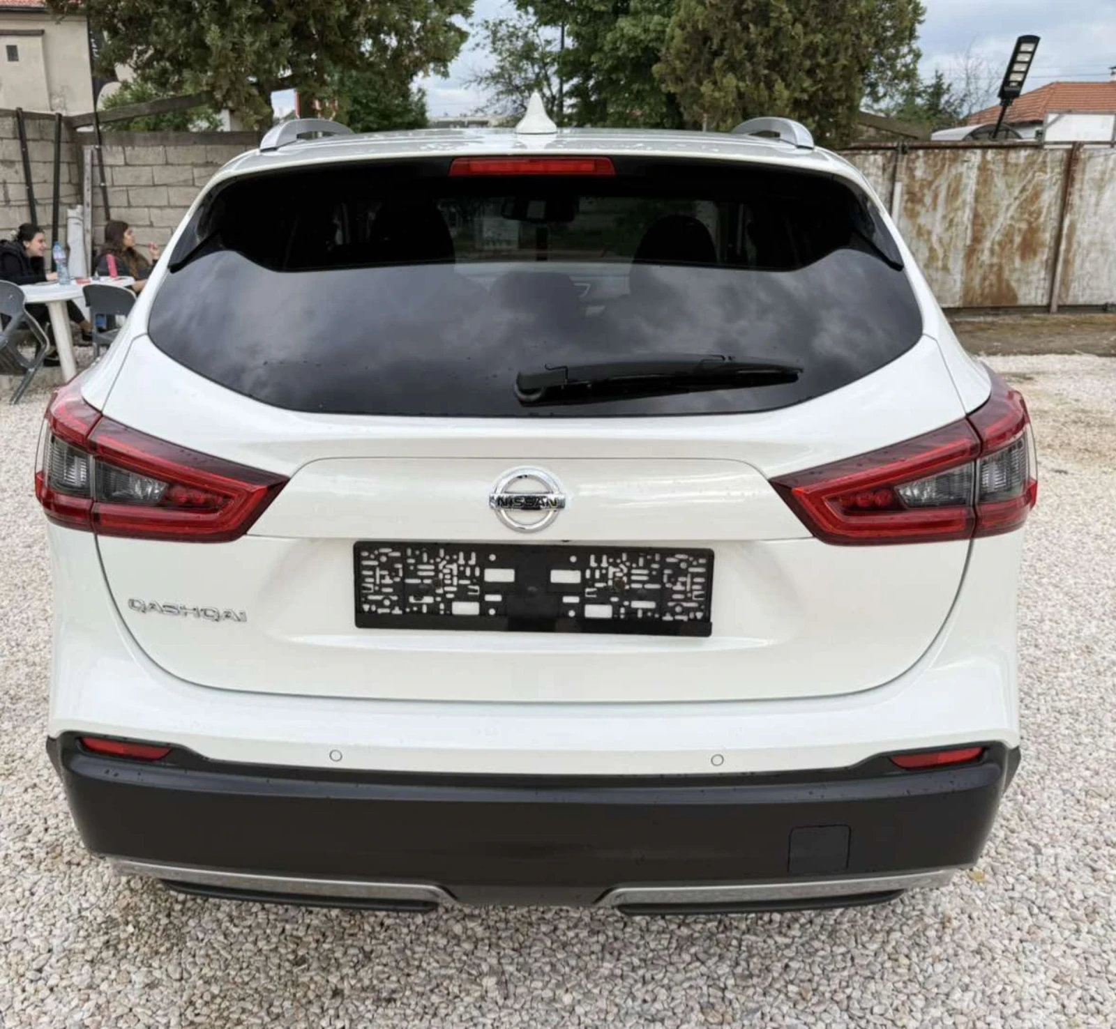 Nissan Qashqai 1.5 DCI..FACE..360 KAMERA , снимка 6 - Автомобили и джипове - 54489045
