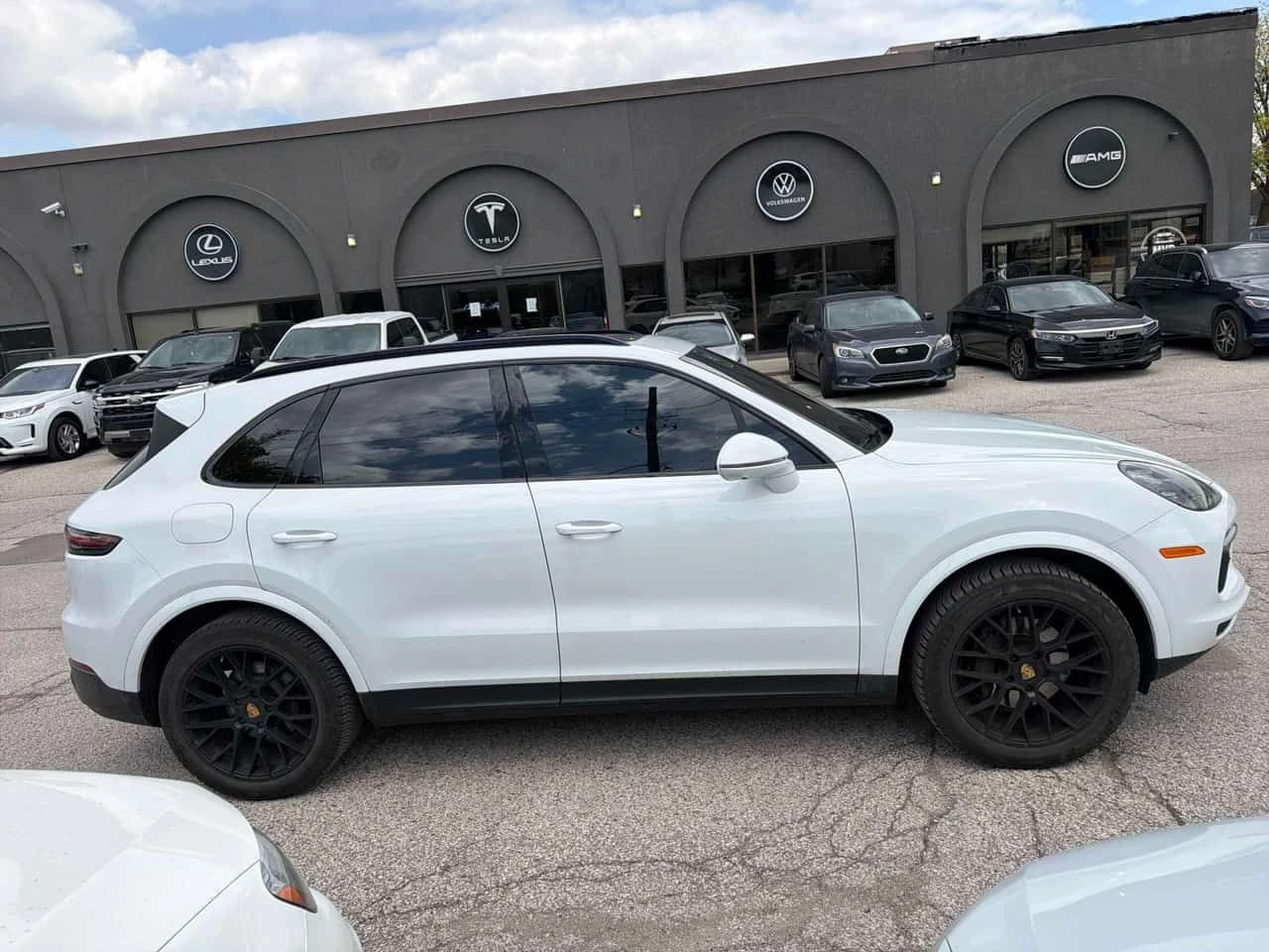 Porsche Cayenne * AWD * ОБДУХВАНЕ* 360КАМЕРИ* ПAНОРАМА* , снимка 3 - Автомобили и джипове - 54494549