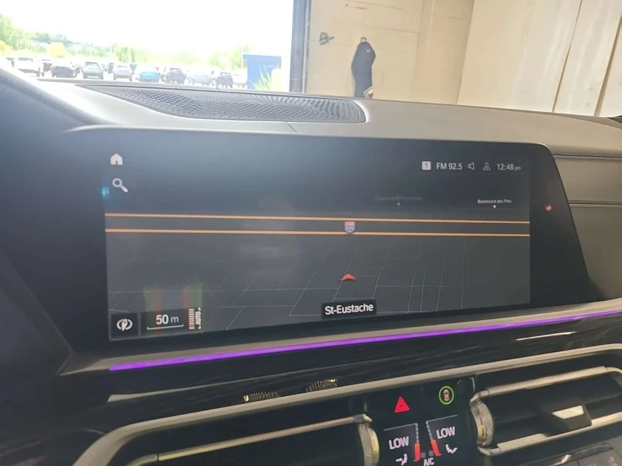 BMW X7 * M50i * H/K * PANO * ОБДУХВАНЕ *  360 * HEAD-UP, снимка 11 - Автомобили и джипове - 55094161