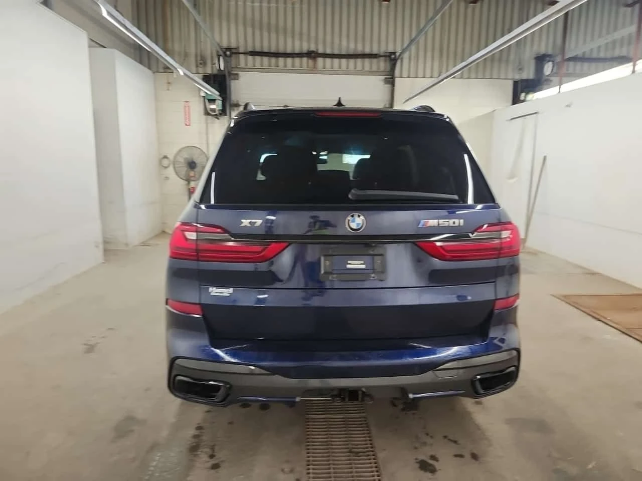 BMW X7 * M50i * H/K * PANO * ОБДУХВАНЕ *  360 * HEAD-UP, снимка 17 - Автомобили и джипове - 55094161