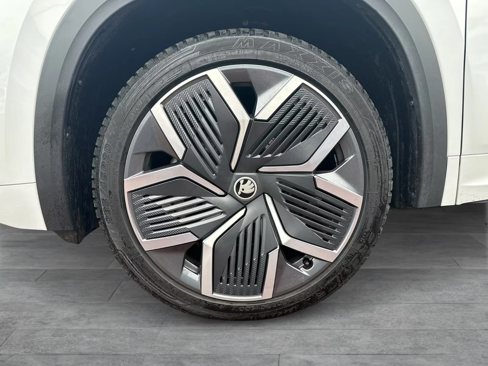 Skoda Kodiaq 2.0 TDI 4x4 SPORTLINE HEAD-UP MATRIX 7-МЕСТЕН , снимка 5 - Автомобили и джипове - 55606945