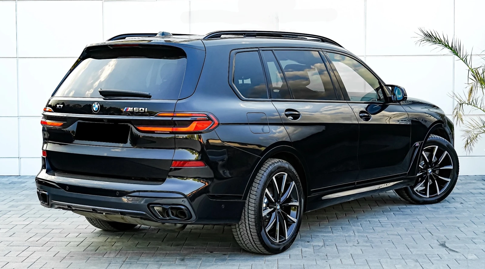 BMW X7 M60i xDrive 4.4 V8 , снимка 2 - Автомобили и джипове - 56207580