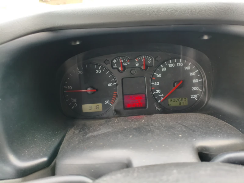 VW T4 2.5TDI MULTIVAN, снимка 7 - Бусове и автобуси - 53539346