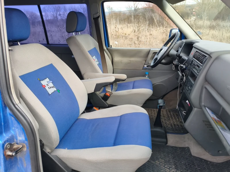 VW T4 2.5TDI MULTIVAN, снимка 11 - Бусове и автобуси - 53539346
