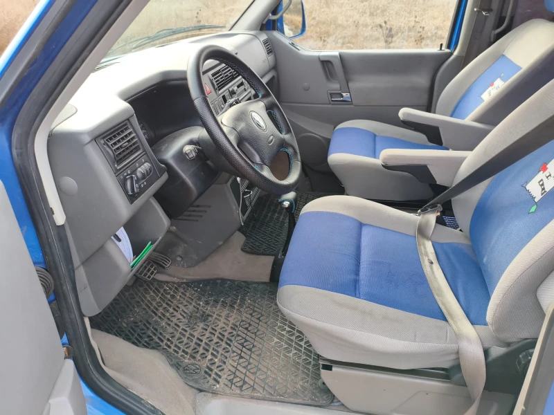 VW T4 2.5TDI MULTIVAN, снимка 10 - Бусове и автобуси - 53539346