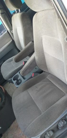 Kia Carnival 2.9D 144к.с.., снимка 12