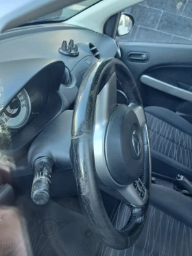 Mazda 2 Газ, снимка 6