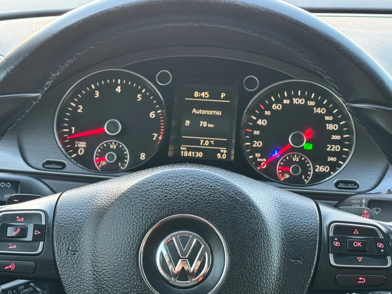 VW Passat 1.4TSI АВТОМАТ ИТАЛИЯ, снимка 13 - Автомобили и джипове - 49538271