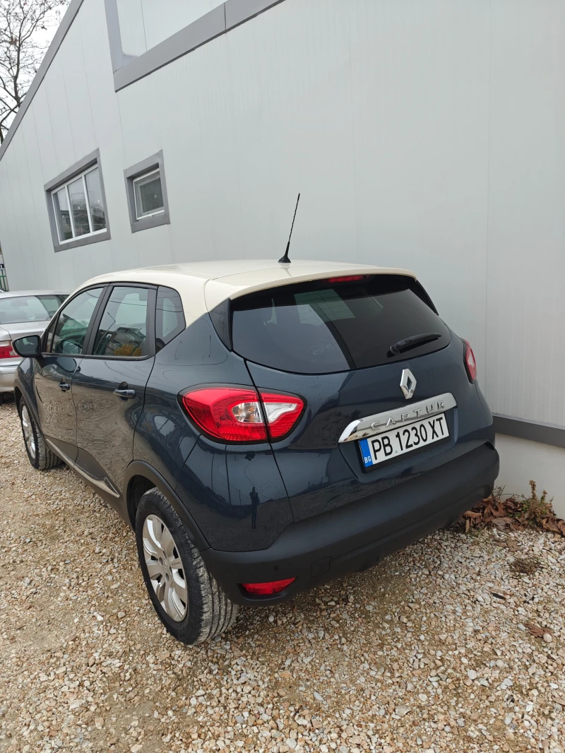 Renault Captur, снимка 3 - Автомобили и джипове - 53213656