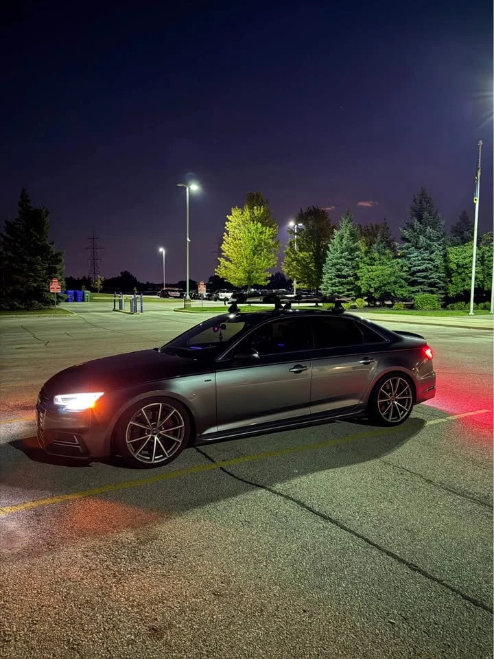 Audi A4 TECHNIK/ 360 / B&O / Carfax / Distronic, снимка 3 - Автомобили и джипове - 56088497