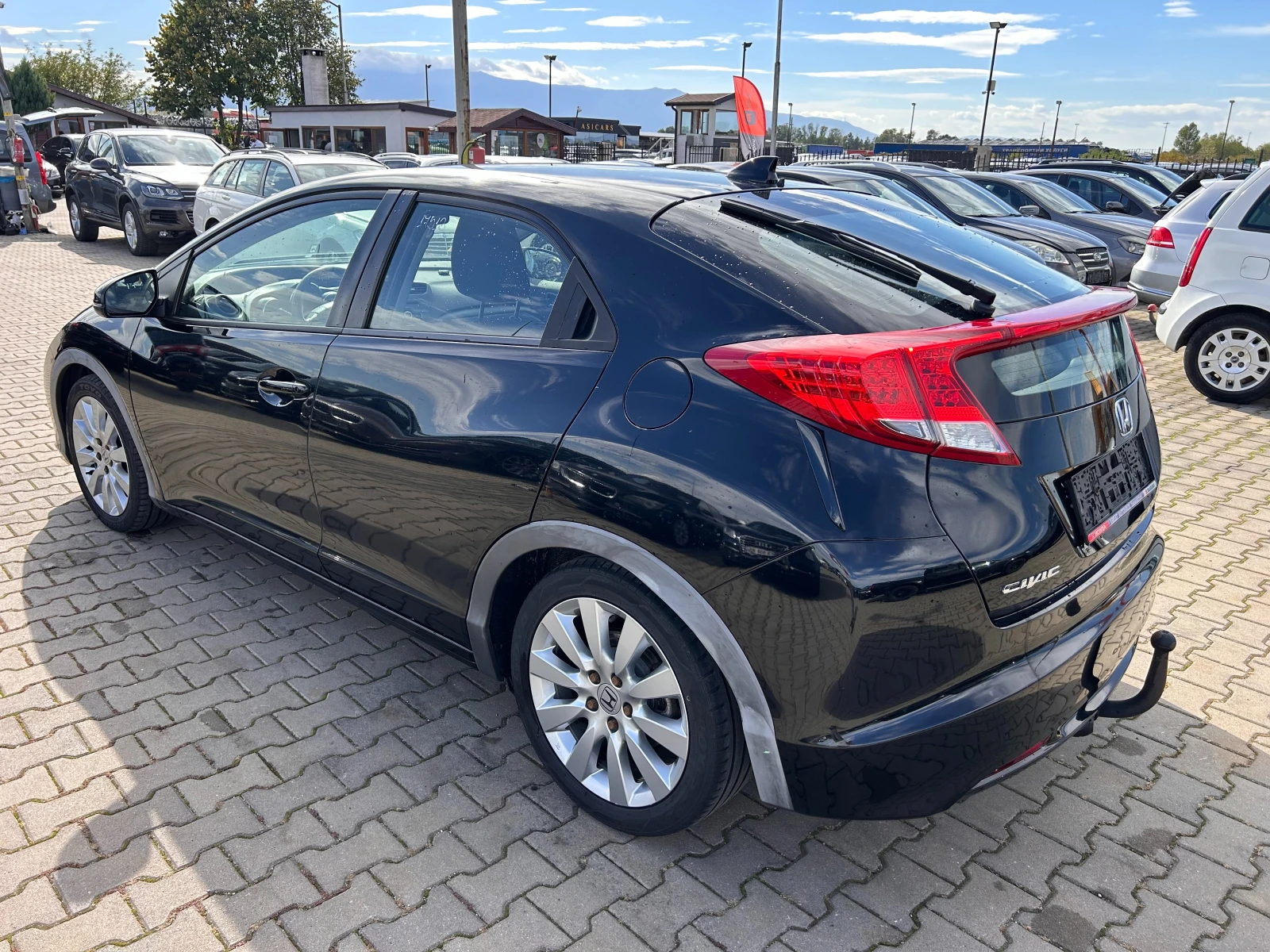 Honda Civic 1.6DTEC KAMERA EURO 5 - изображение 8