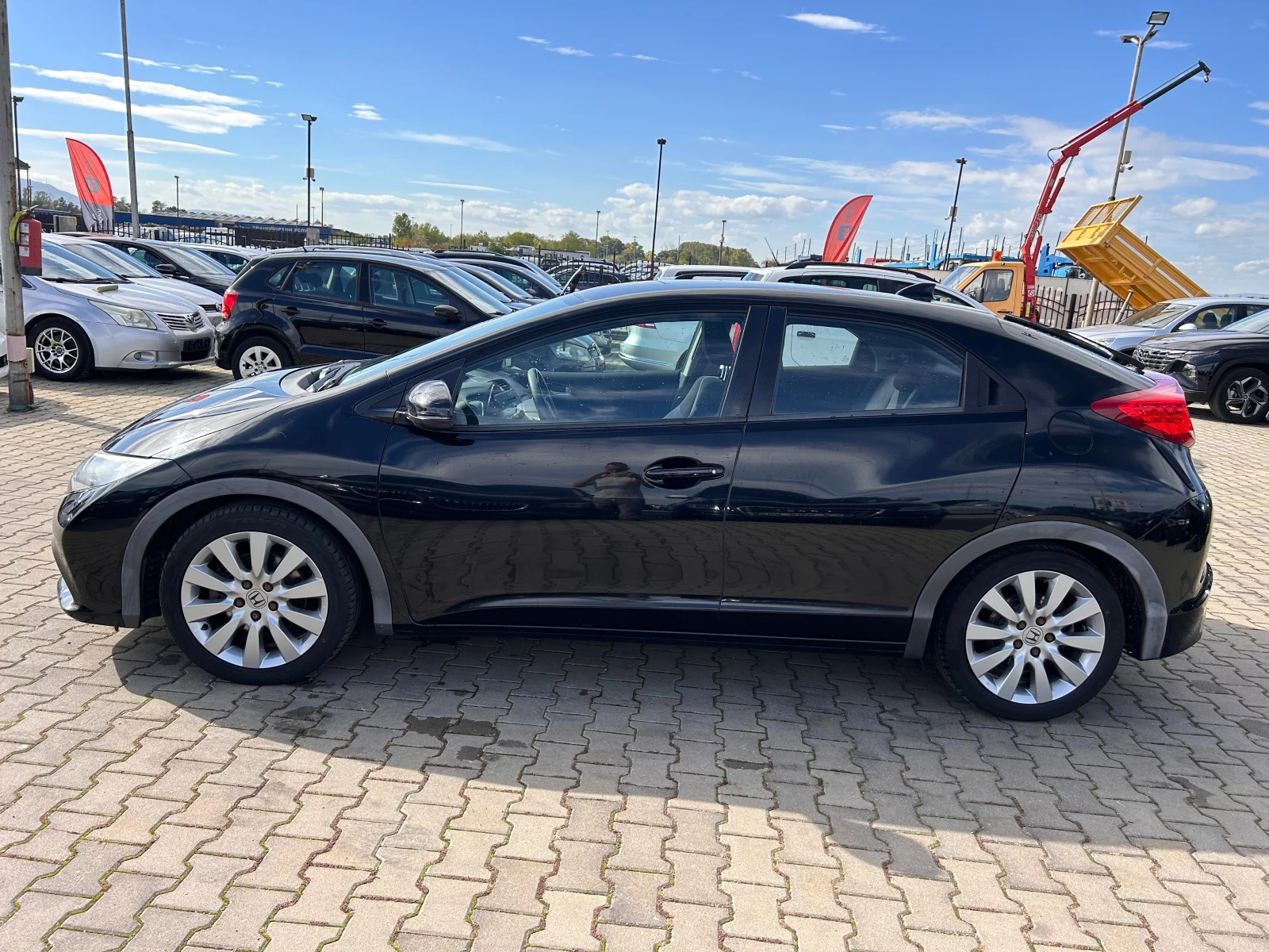 Honda Civic 1.6DTEC KAMERA EURO 5 - изображение 9