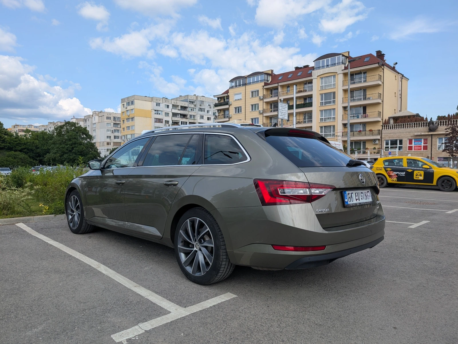 Skoda Superb 2.0 TDI L&K 4x4 - изображение 3
