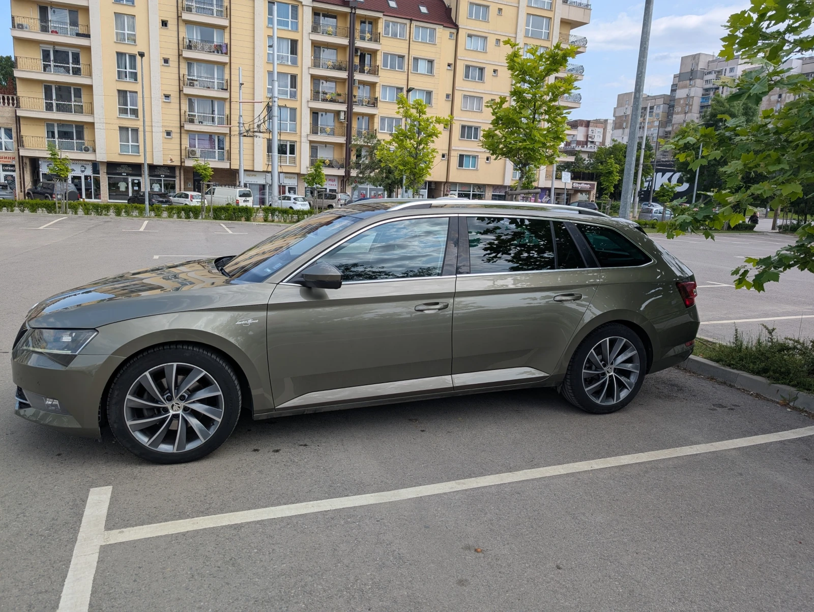Skoda Superb 2.0 TDI L&K 4x4 - изображение 5