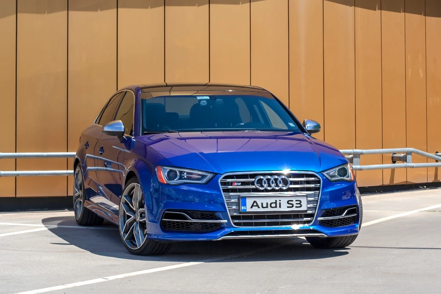 Audi S3 sedan, Sepang Blue Pearl - изображение 9