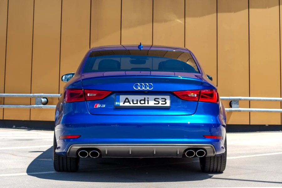 Audi S3 sedan, Sepang Blue Pearl - изображение 3