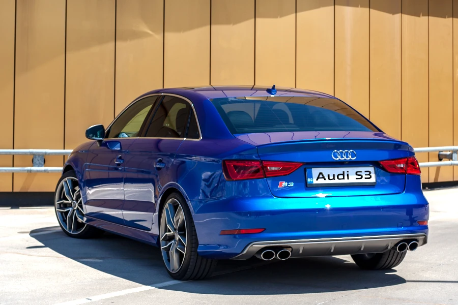 Audi S3 sedan, Sepang Blue Pearl - изображение 5