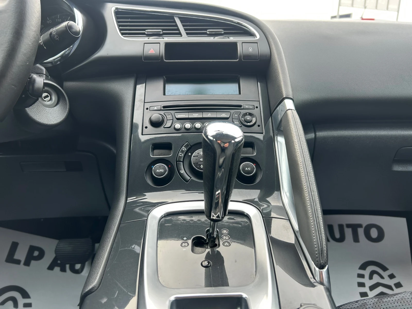 Peugeot 3008 * 1.6hdi* 109к.с* AUTOMAT*  | Mobile.bg — изображение 12