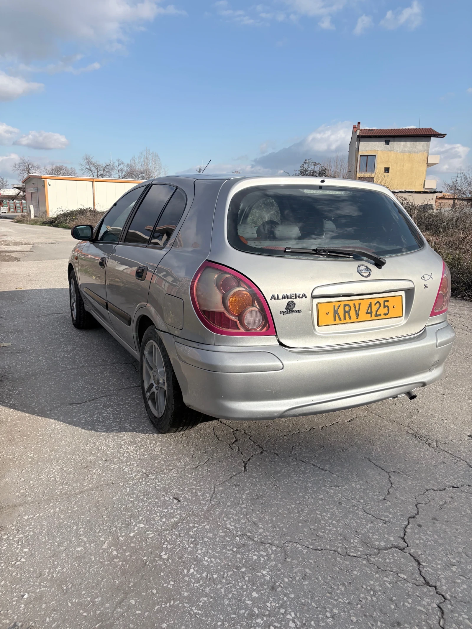 Nissan Almera 1.6 - изображение 3