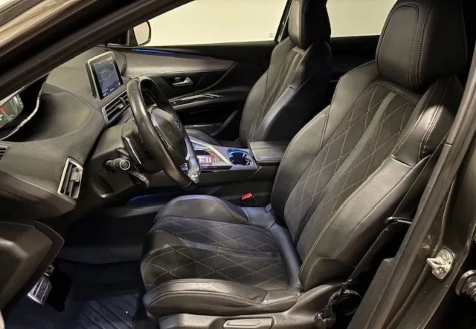 Peugeot 3008 2. 0 GT BlueHDi 181 S&S EAT6 - изображение 2