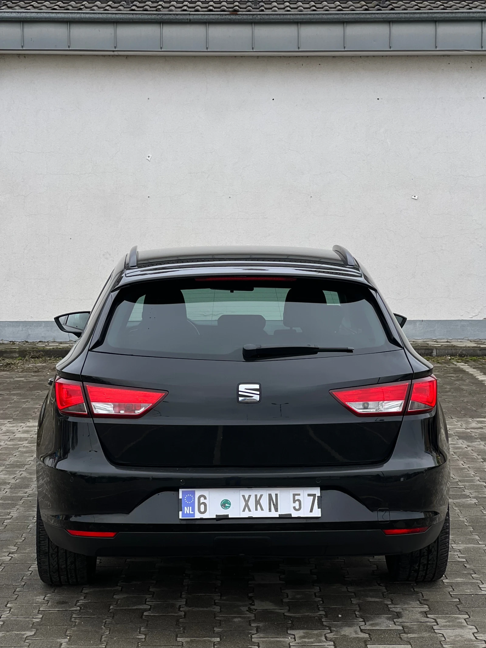 Seat Leon ST 1.6tdi 110�.�. ECOMOTIVE | Mobile.bg � ����������� 8