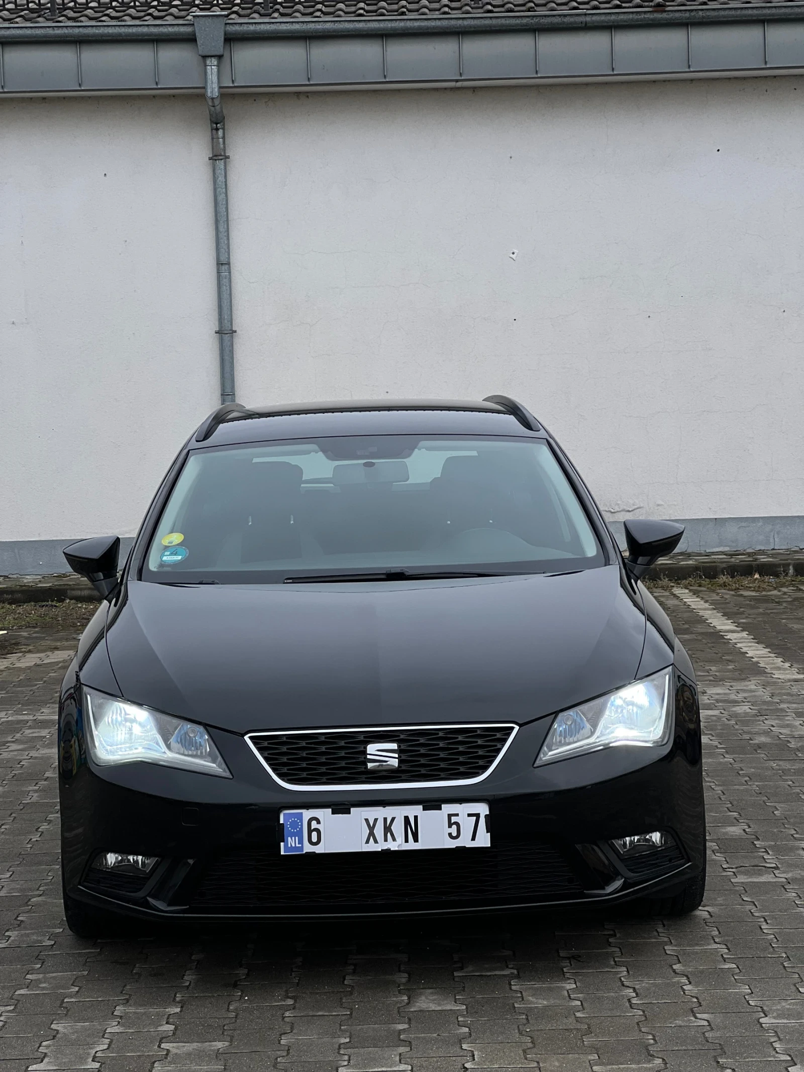 Seat Leon ST 1.6tdi 110�.�. ECOMOTIVE | Mobile.bg � ����������� 2