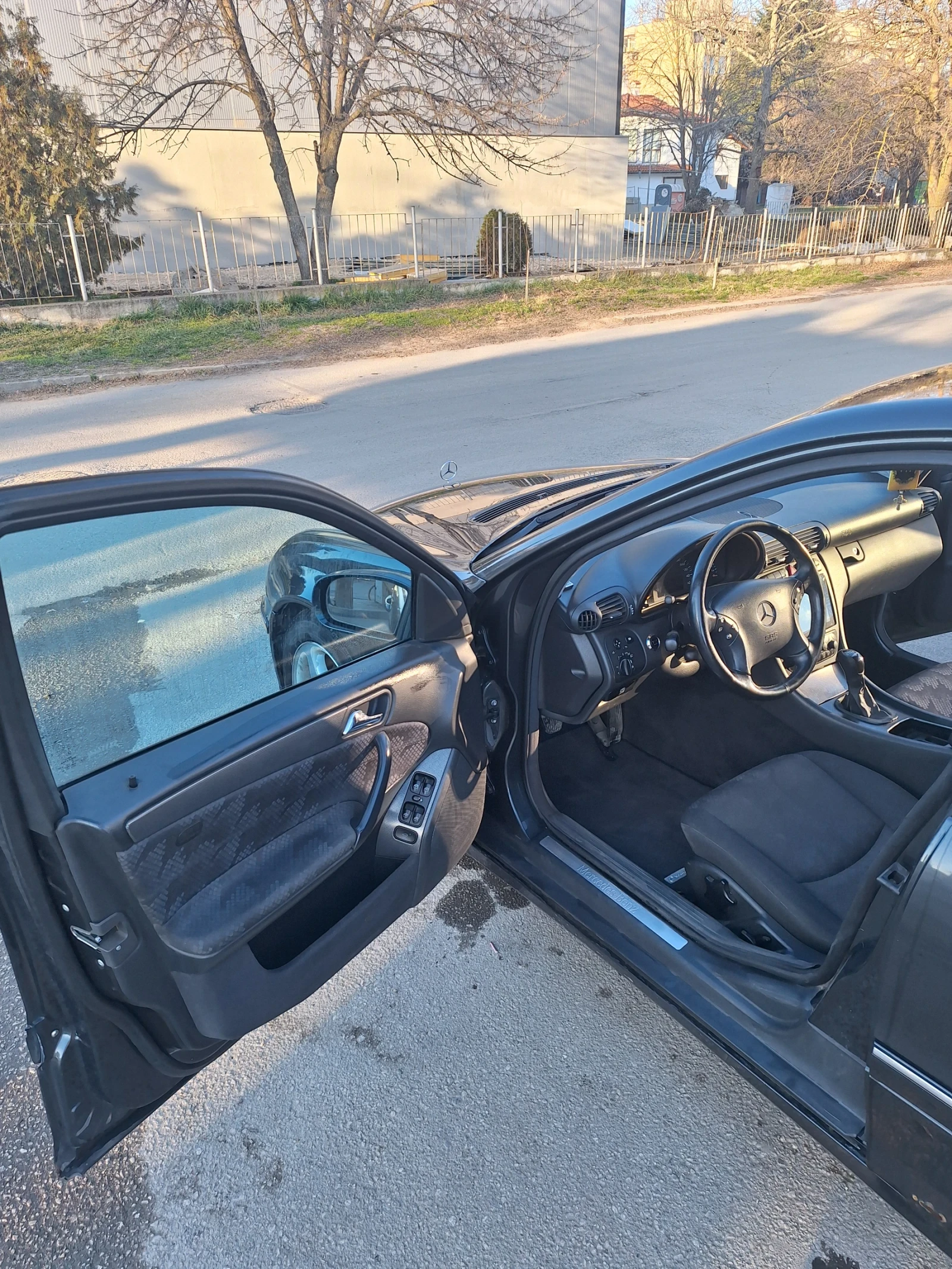 Mercedes-Benz C 220 2.2 CDI, снимка 9 - Автомобили и джипове - 53748235