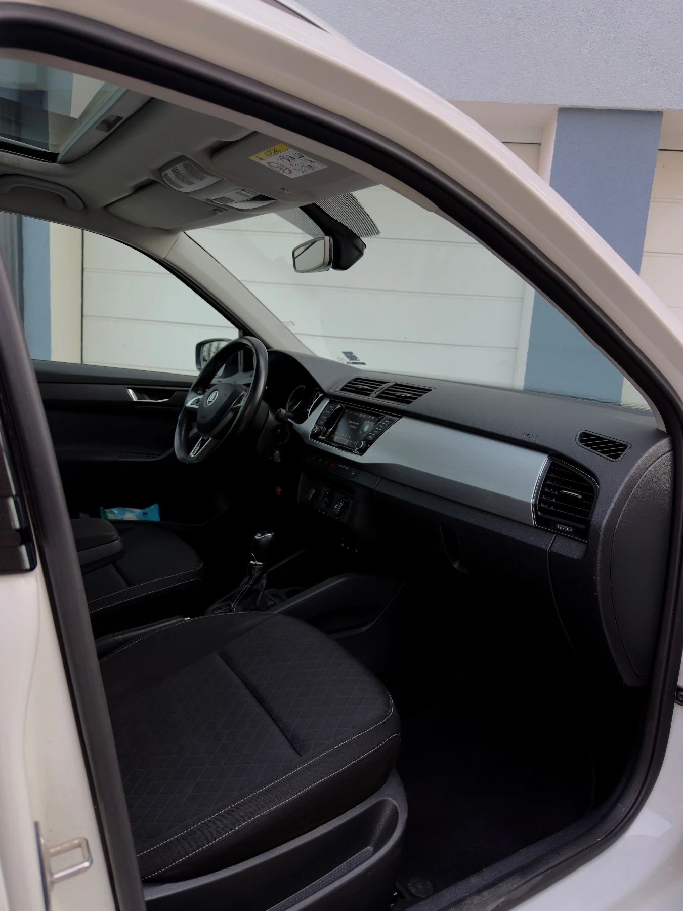 Skoda Fabia TDI, снимка 6 - Автомобили и джипове - 53759803