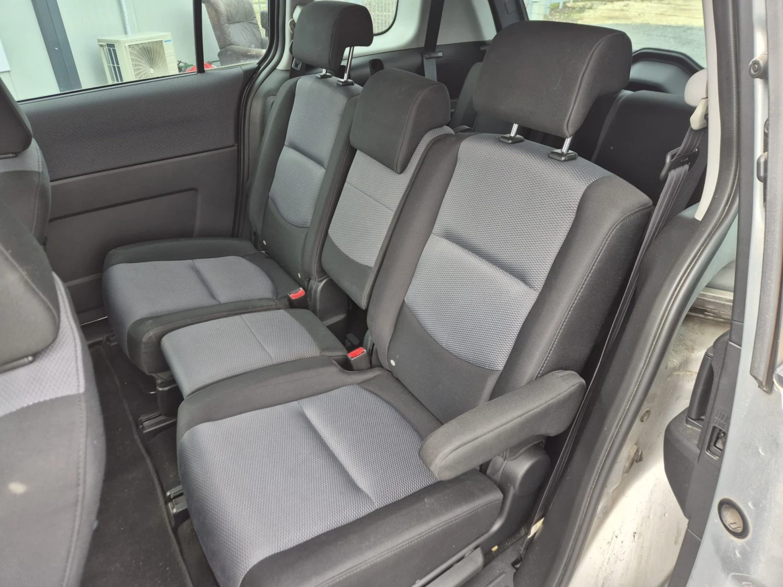 Mazda 5 2.0 TDI, снимка 12 - Автомобили и джипове - 53814161